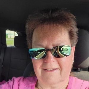Meet your Posher, Dana